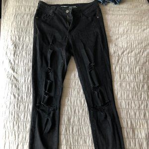 womens ripped skinny jeans
